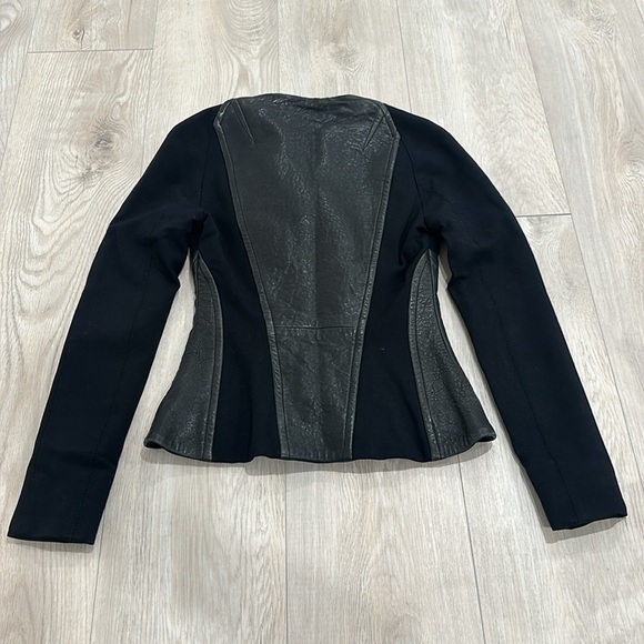 TED BAKER leather jacket. Size 0 UK. - Picture 5 of 5